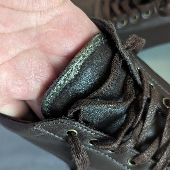 Lacoste Lace Up Trainer Sneaker - Picture 7 of 8